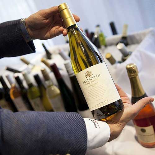 instagram wine expert