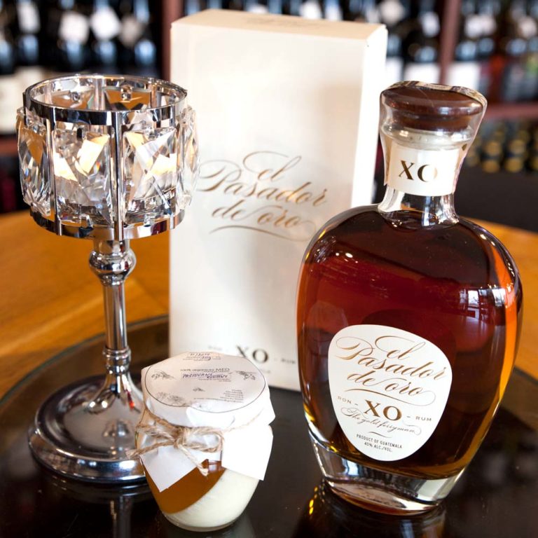 Akciový balík 3 rumov El Pasador de Oro, darčekové boxy, 3x0,7 l, 4050